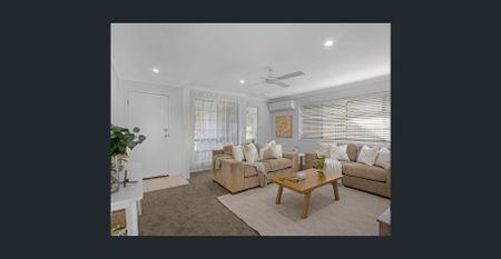 Family Home in Perfect Location - Photo 4