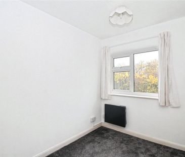 3 bedroom end of terrace house to rent - Photo 1