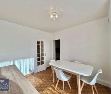 Location Appartement 3 pièces 76m² ST ETIENNE 42000 - Photo 4