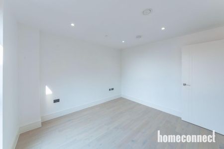 3 bedroom flat to rent - Photo 3