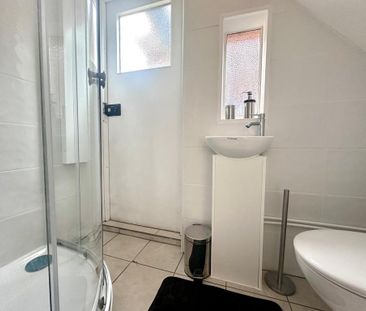 House share to rent - Photo 2