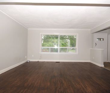 For Lease - 157 Shropshire Drive, Toronto, Ontario - Photo 2