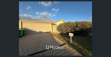 Low Maintenance 3x2! - Photo 4