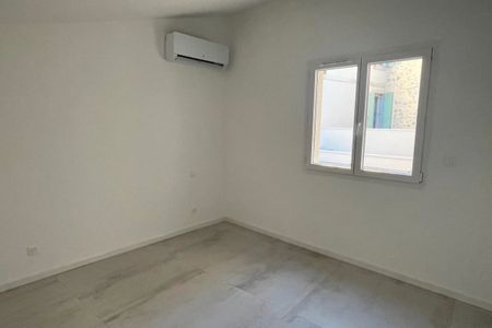 Appartement en duplex 3 chambres avec cour - Photo 4