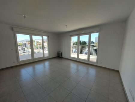 location Appartement F3 DE 58.8m² À MARSEILLE - Photo 5