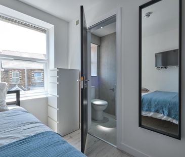 6 bedroom terraced house to rent - Photo 3