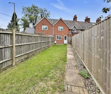 2 bedroom terraced house to rent - Photo 5