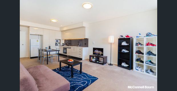 Modern Furnished Apartment with Well-equipped Facilities - Photo 1