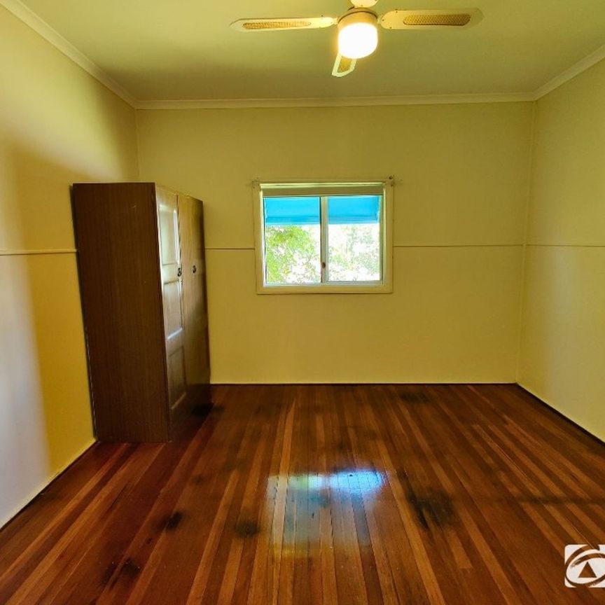 19 The Corso, Moonee Beach - Photo 1