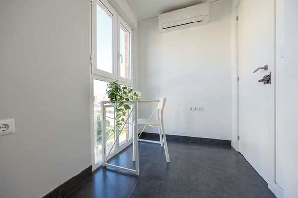 Avinguda de la Constitució, Valencia, Valencian Community 46019 - Photo 1