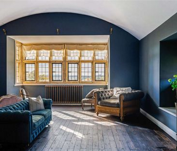 Unique opportunity to rent a charming Grade II listed property in t... - Photo 4