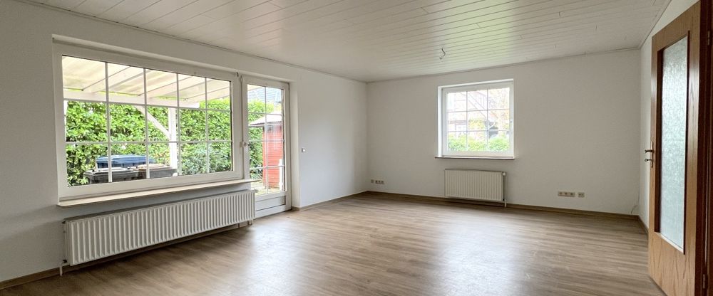 Doppelhaushälfte mit Terrasse, kleinem Garten und Garage in ruhige, zentraler Wohnlage in Bad Zw'ahn - Foto 1