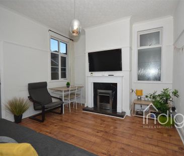 1 bedroom in a house share to rent - Photo 1