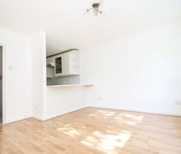 Saville Row, Bromley, BR2 7DX - Photo 1