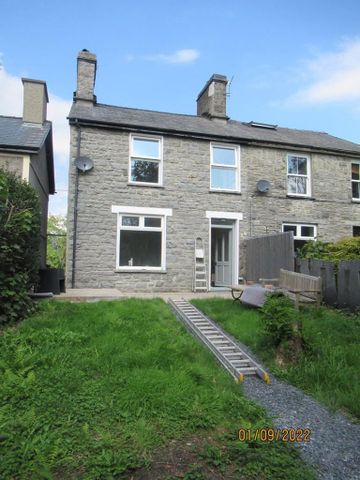 3 bedroom semi-detached house to rent - Photo 2