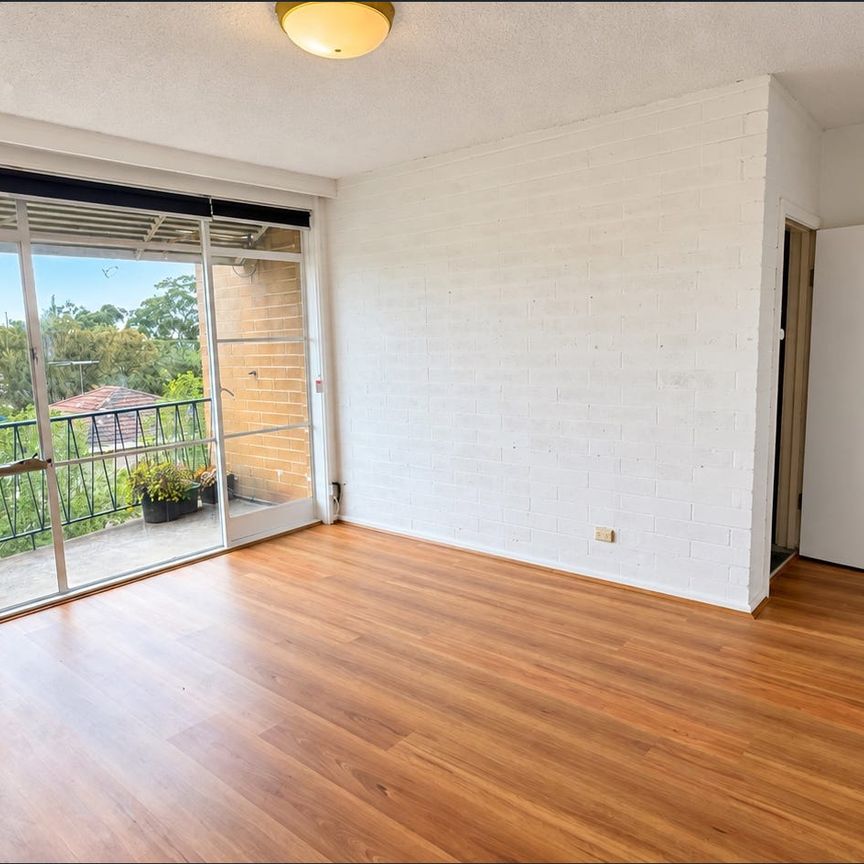 Classic Charm in the Heart of West Footscray - Photo 1
