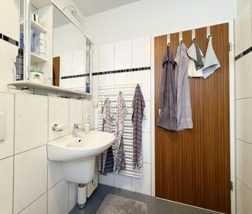 HELLE 2-ZIMMERWOHNUNG MIT BALKON IN ST. TÖNIS ZU MIETEN! - Photo 1