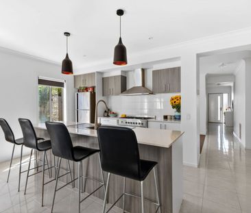 Stylish Family Living in Warralily Coast - Photo 6
