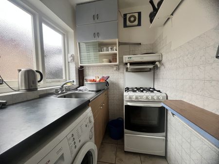 Edith Avenue, Leicester - Photo 4