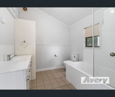 Affordable Freestanding House Near Lake Macquarie & Beach - Photo 4
