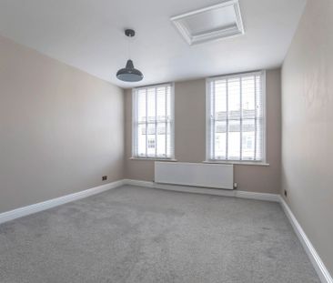 51 to 53 High Street, Cheltenham GL50 1DX - Photo 1