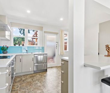 3 Bedrooms on Ferndale Rd - Photo 2