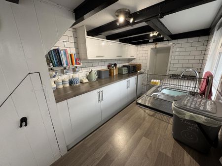 3 bedroom terraced house to rent - Photo 2