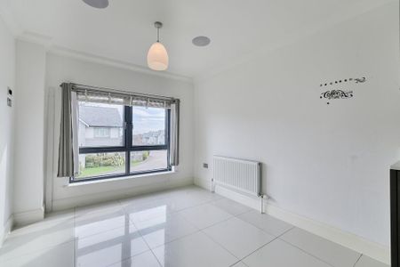 4 bedroom terraced house to rent - Photo 5