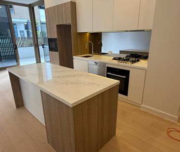 Modern 1 Bedroom Apartment | Resort-Style Living | Prime Norwest Lo... - Photo 3