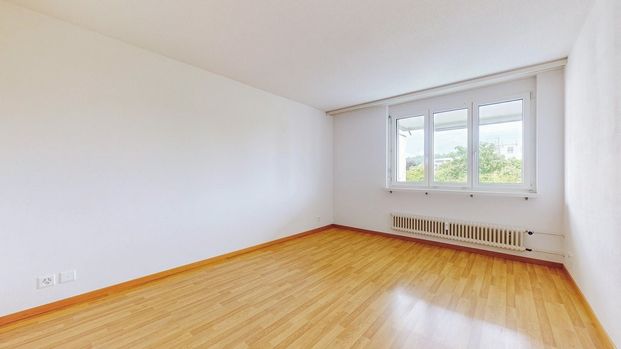 Ihre neu sanierte 4.5 Zimmerwohnung mit zwei Balkonen - Photo 1