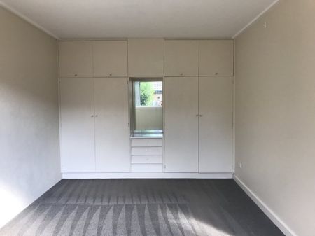 BRAND NEW CARPET l SMALL BLOCK OF 3 l GREAT LOCATION - Photo 3