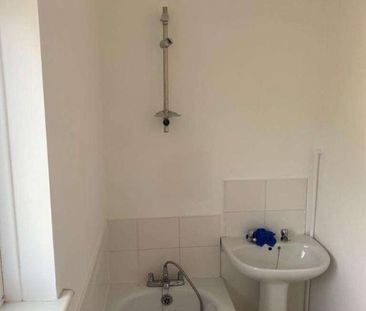 Victoria Road, Stanford-le-hope, SS17 - Photo 5