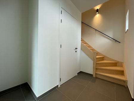 Energiezuinige nieuwbouwwoning te huur te Roeselare - Photo 4