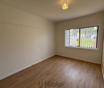 RECENTLY UPDATED IN PRIME LOCATION - Photo 2