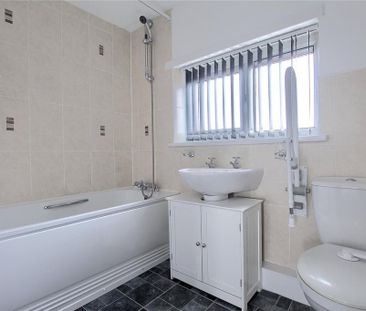 2 bedroom terraced house to rent - Photo 6