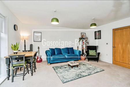 High Street, Addlestone - Photo 5