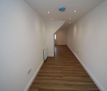 2 bedroom semi-detached house to rent - Photo 6