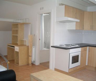 Studio to rent - Photo 3
