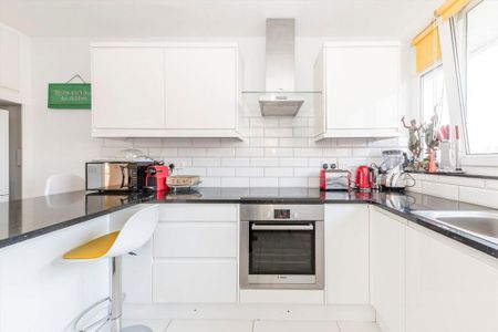 3 bedroom flat to rent - Photo 5