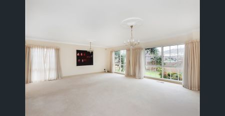 Elegant Living in the Heart of Brighton East - Photo 3