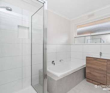 7 Florence Avenue, Ringwood North VIC 3134 - House For Rent | Domain - Photo 4