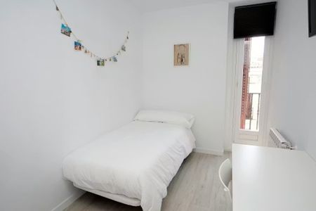 Calle del Arenal, Madrid, Community of Madrid 28013 - Photo 2