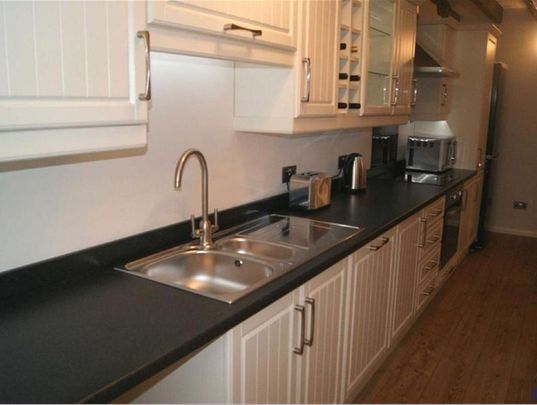 2 bedroom terraced house to rent - Photo 1