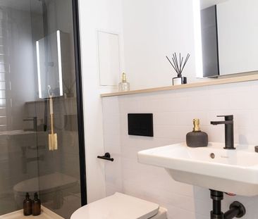 Studio Flat, John Street, G1 - Photo 5