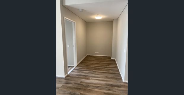 2nd Floor Modern 2 bedroom unit - Photo 1