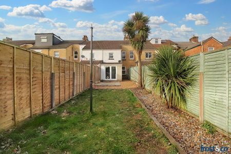 2 bedroom terraced house to rent - Photo 2