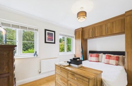 3 Bed Semi-Detached House, Billet Road, E17 - Photo 4