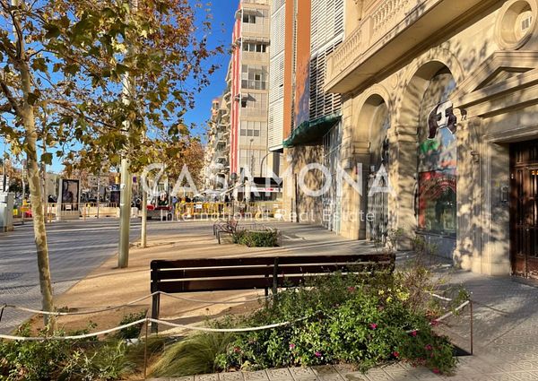 Amazing 1 Bedroom Penthouse with Views of Barcelona