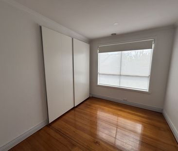 Quiet Court Living in Sought-After West End - Photo 4