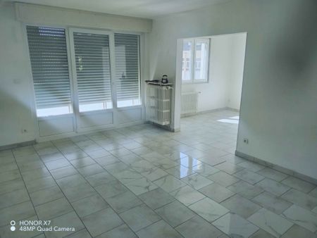 3 pièces - 65 m² - 3ème étage - Colocation non autorisée - Photo 3